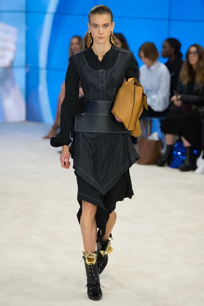 Look 5